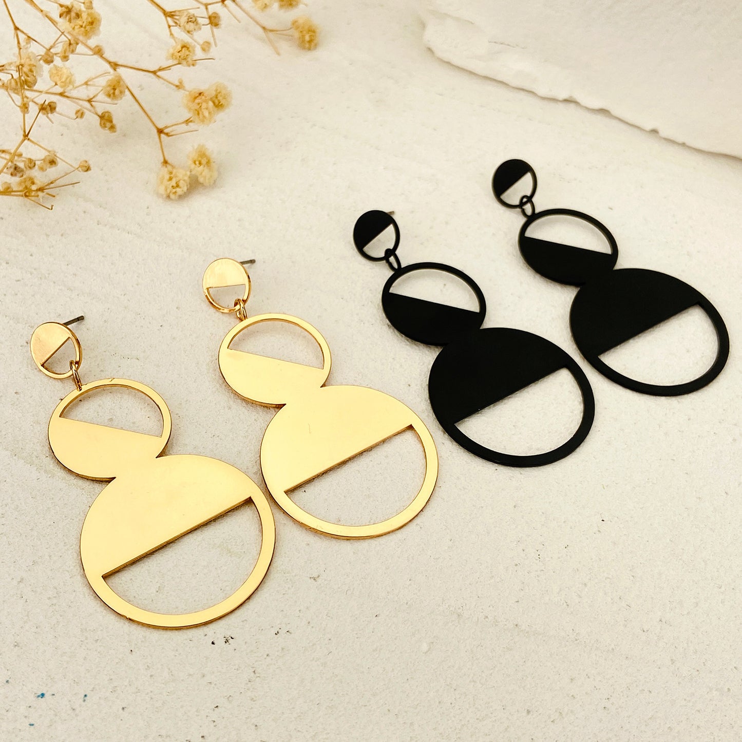Pleated Geometric Glossing Earrings Women's Light Luxury High-end Earrings Exaggerated Personality